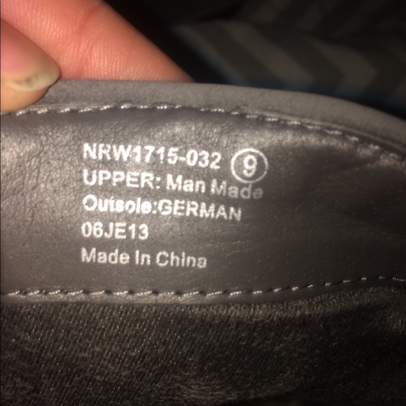 Boots - Picture 6 of 6